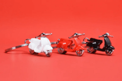 MTM933-01 MTM - KLÍČENKA - Moped červený