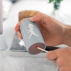 SN - DESIGNOVÉ ZÁPALKY V DÓZE Šedá lesklá / stříbrný lesklý emblém