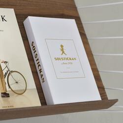 SN - HASICÍ DEKA Bílá lesklá / zlatý lesklý emblém