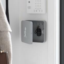 SN - SKŘÍŇKA NA KLÍČE Šedá matná / bílý matný emblém