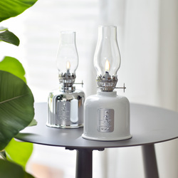 SN - OLEJOVÁ LAMPA Stříbrná lesklá / stříbrný lesklý emblém