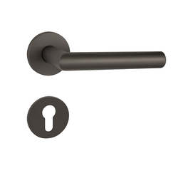 TI - FAVORIT - R 2002 5S T - Titan (141)